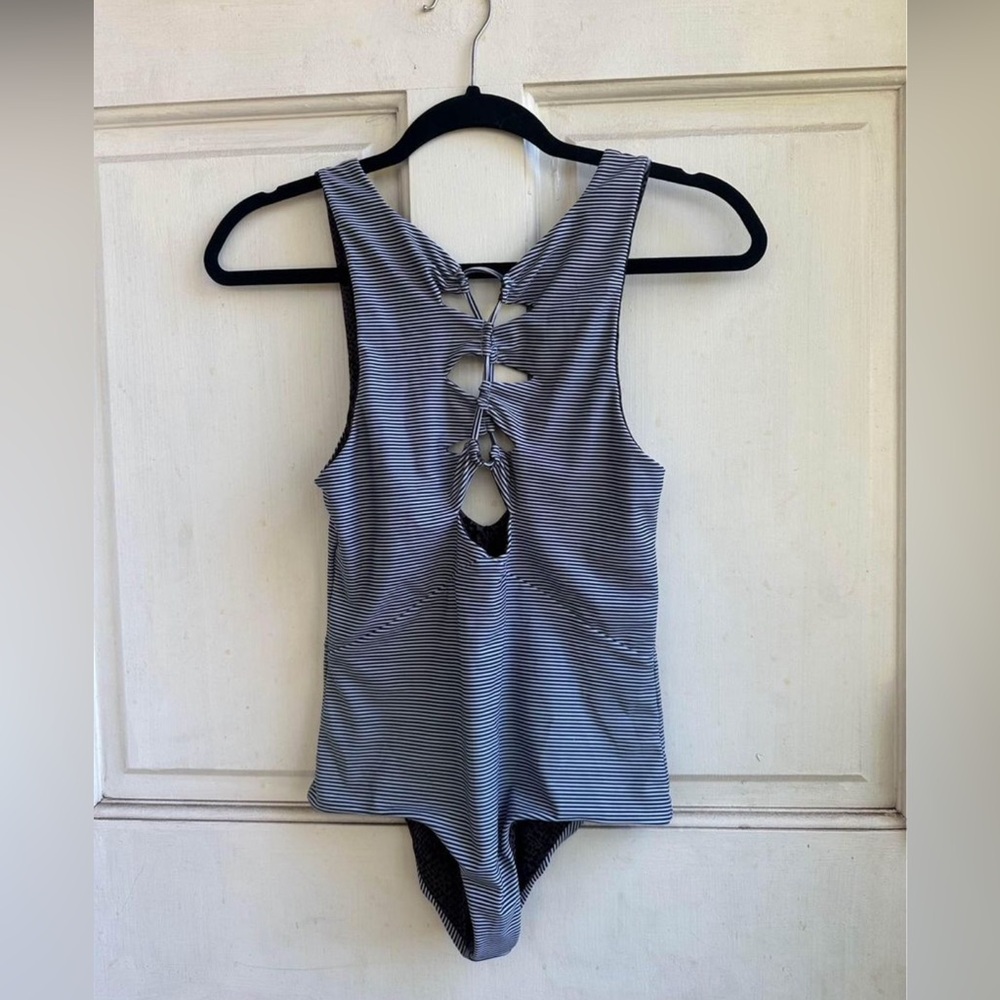 Acacia Mauka One Piece